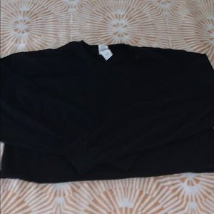 Plain long sleeved black crop top!